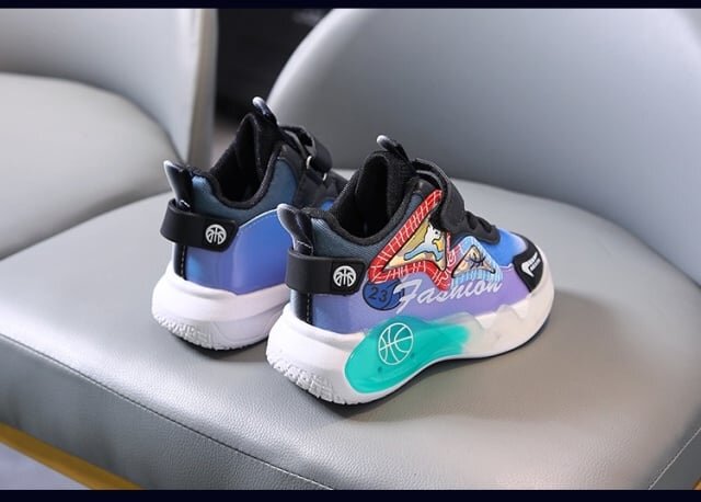 Adidasi cu luminite pentru baietei - Fashion